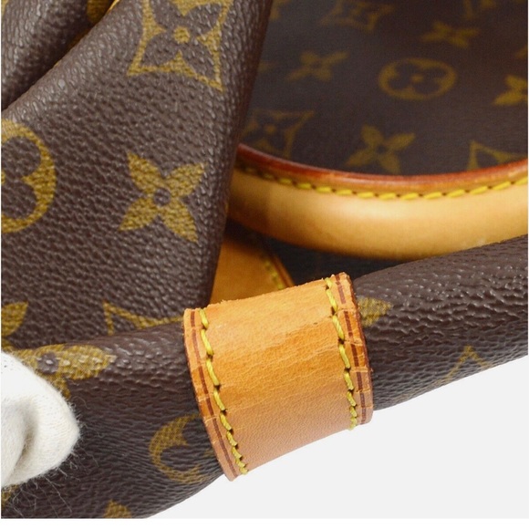 Louis Vuitton Monogrammed Keepall 50 Travel Bag - Picture 5 of 10